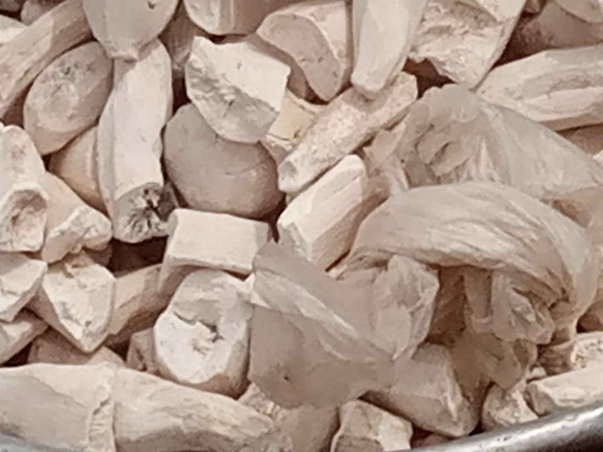 Dried cassava chips